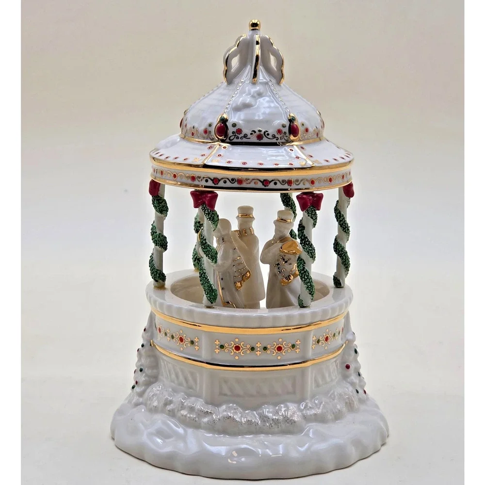Lenox Mistletoe Park Musical Gazebo Bandstand Porcelain Gold Trim #775766 Boxed